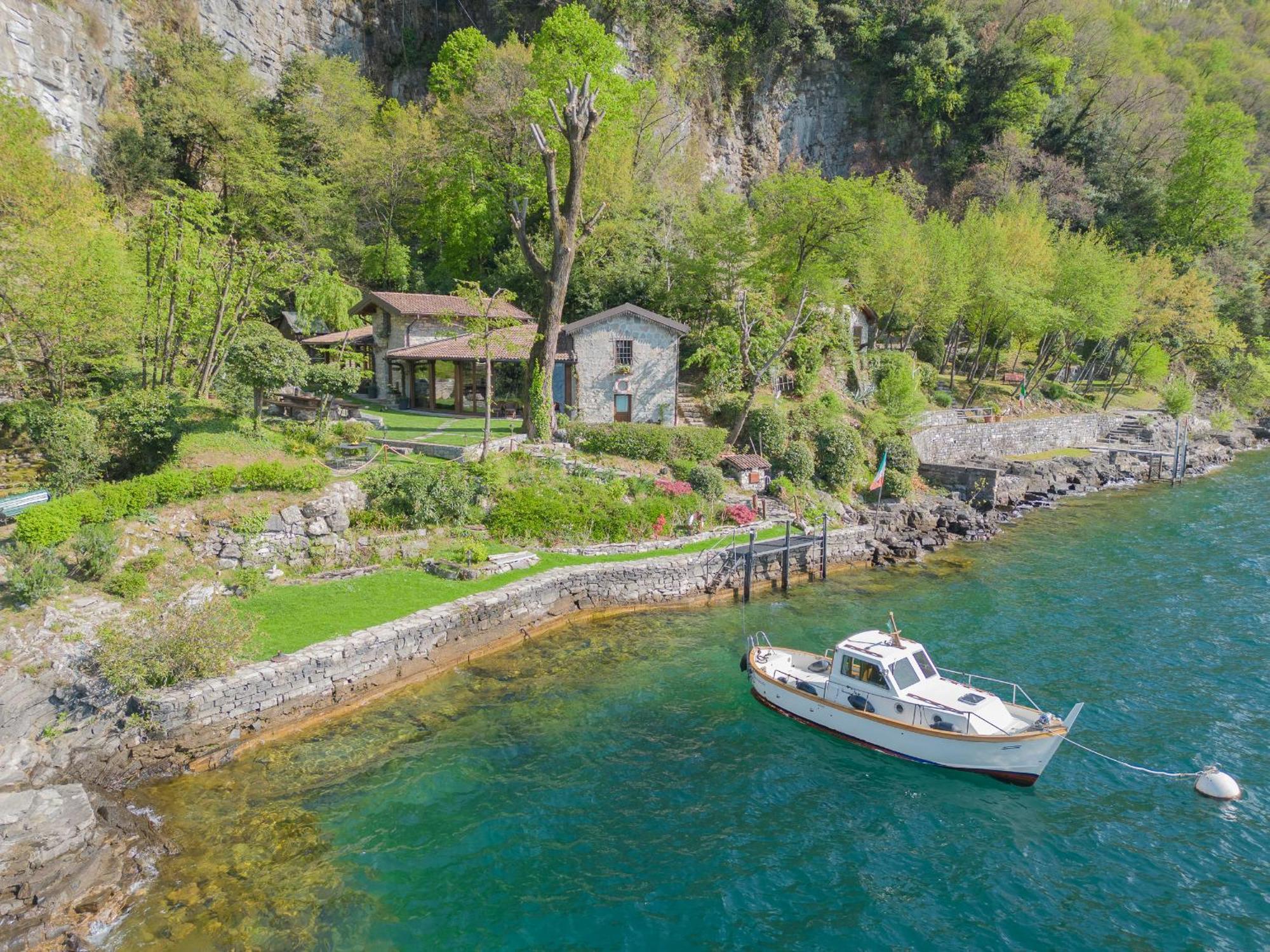 The Writer'S Nest Waterfront Villa By Rent All Como Faggeto Lario Exteriör bild