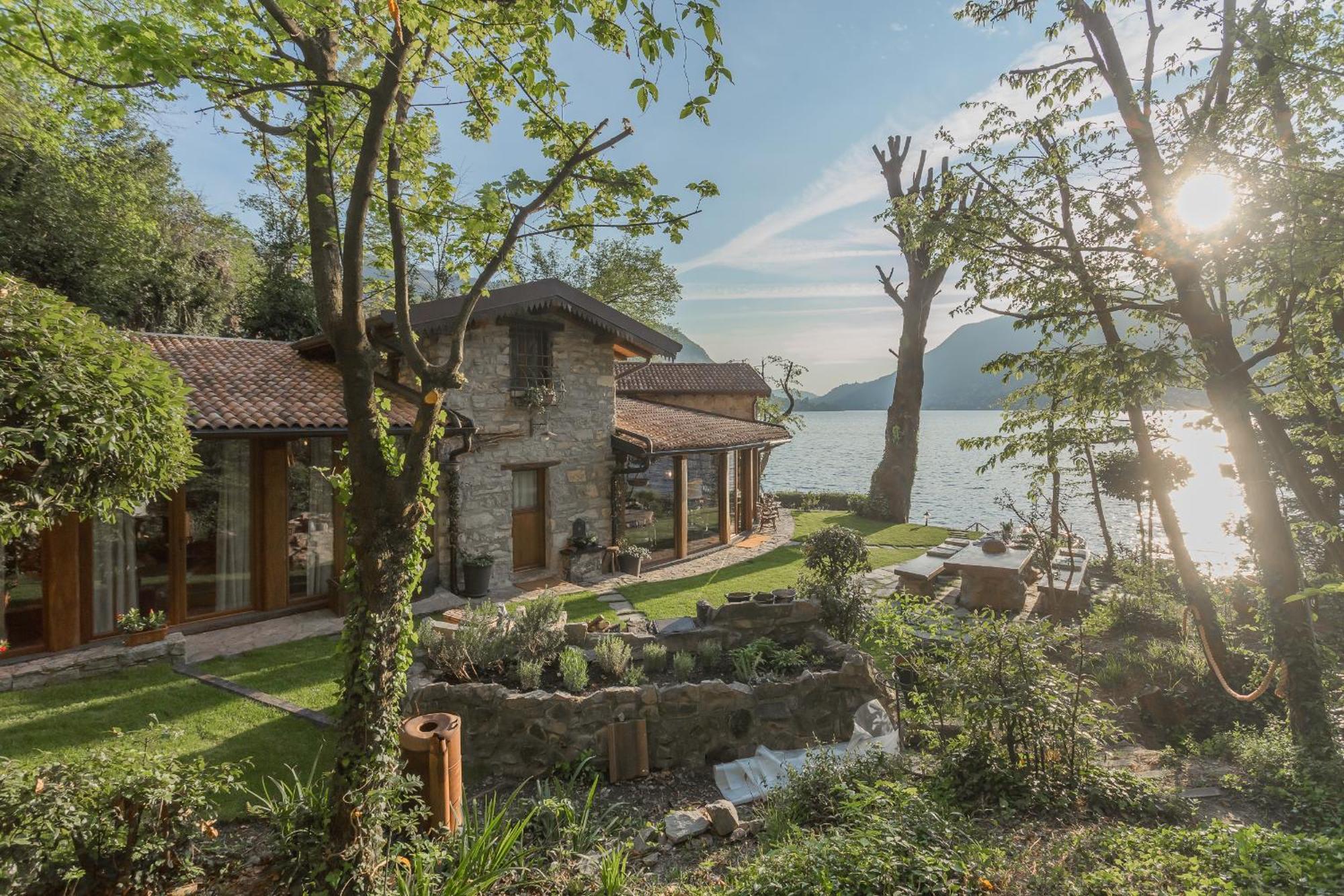 The Writer'S Nest Waterfront Villa By Rent All Como Faggeto Lario Exteriör bild